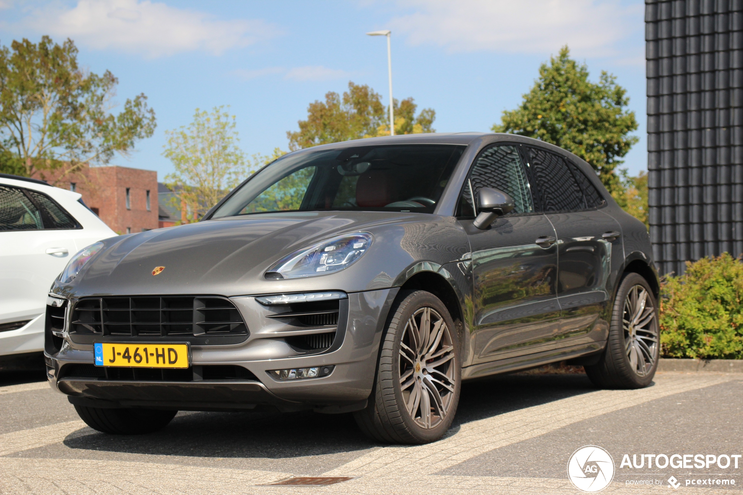 Porsche 95B Macan GTS