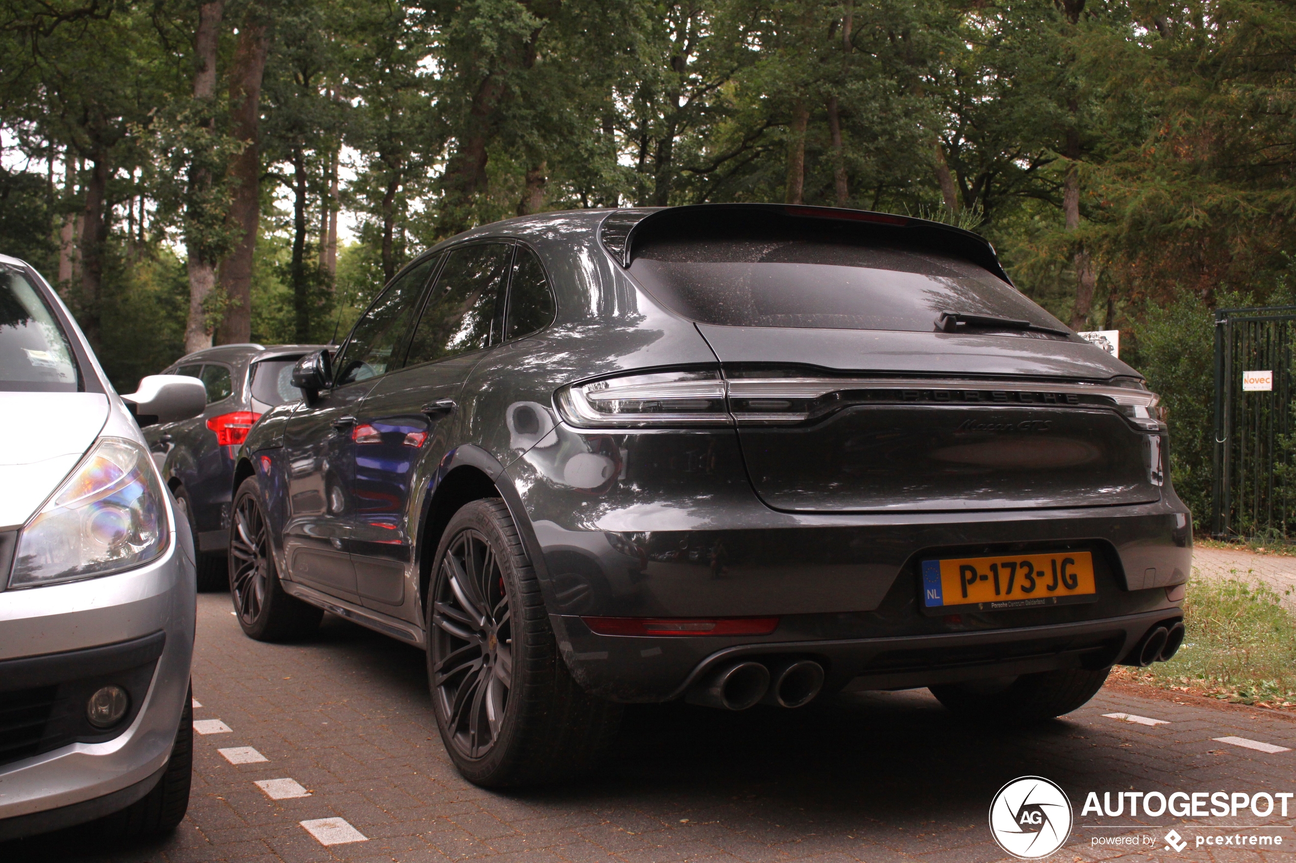 Porsche 95B Macan GTS MkII