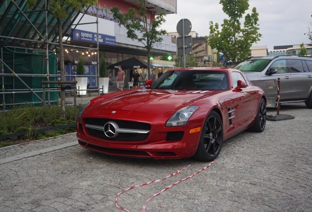 Mercedes-Benz SLS AMG