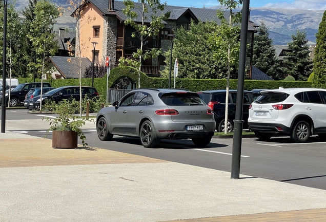 Porsche 95B Macan GTS