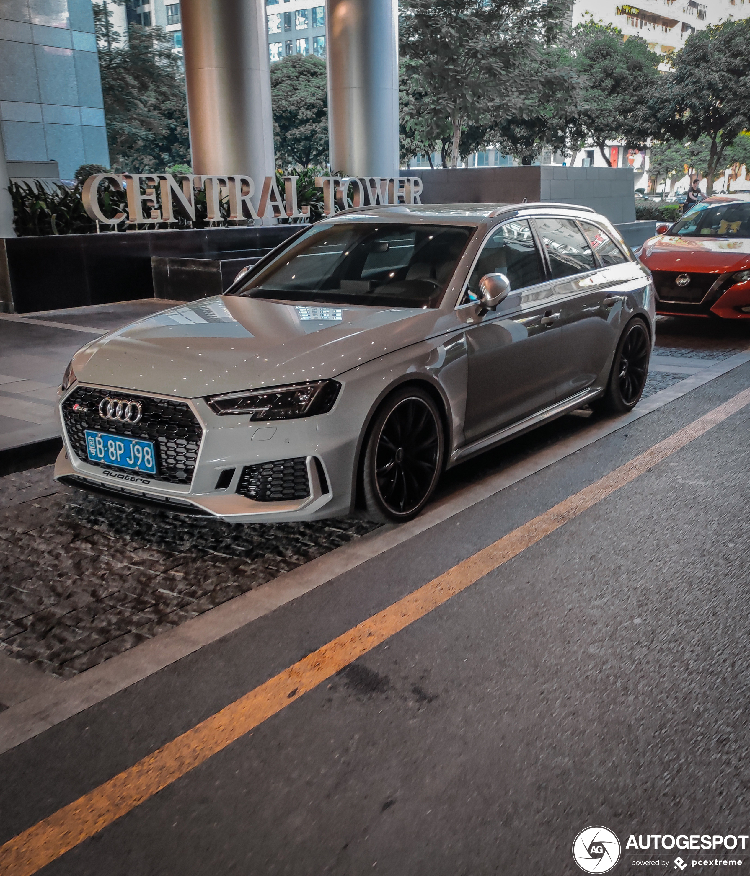 Audi RS4 Avant B9