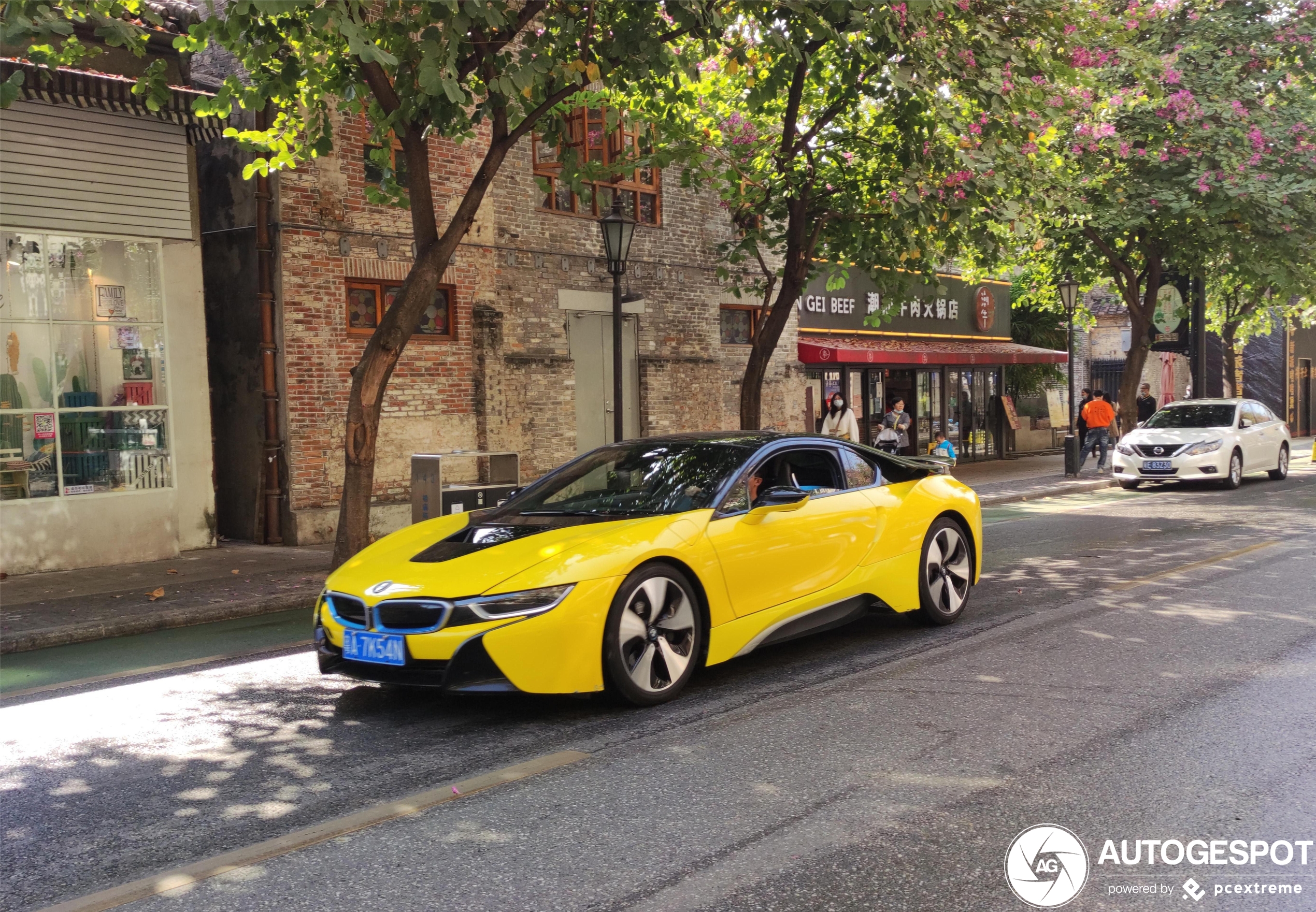 BMW i8