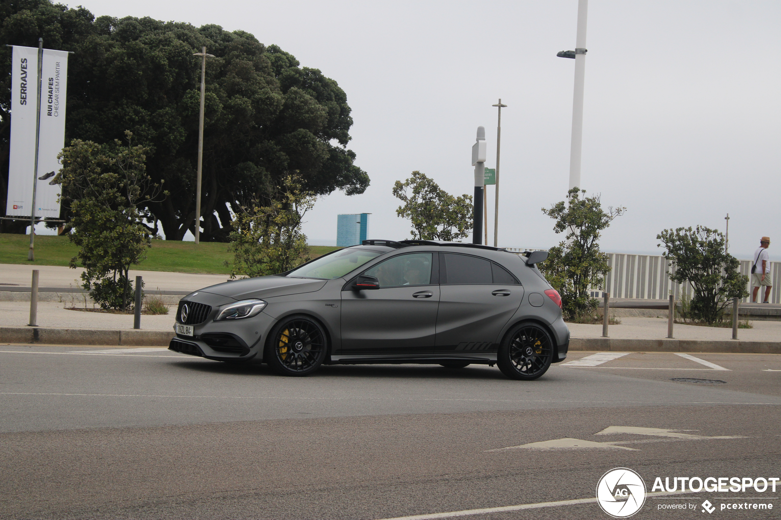 Mercedes-AMG A 45 W176 2015