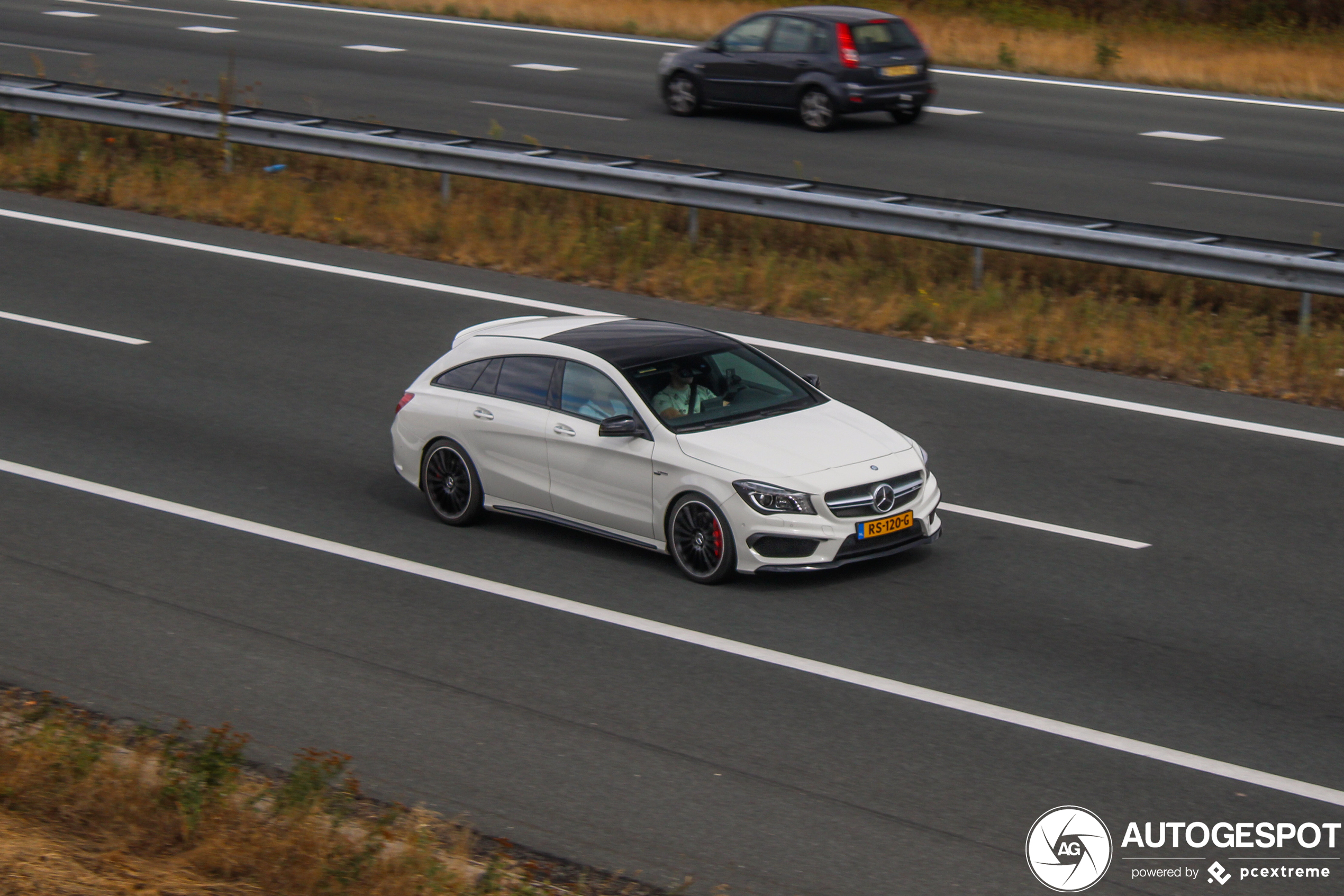 Mercedes-AMG CLA 45 Shooting Brake X117