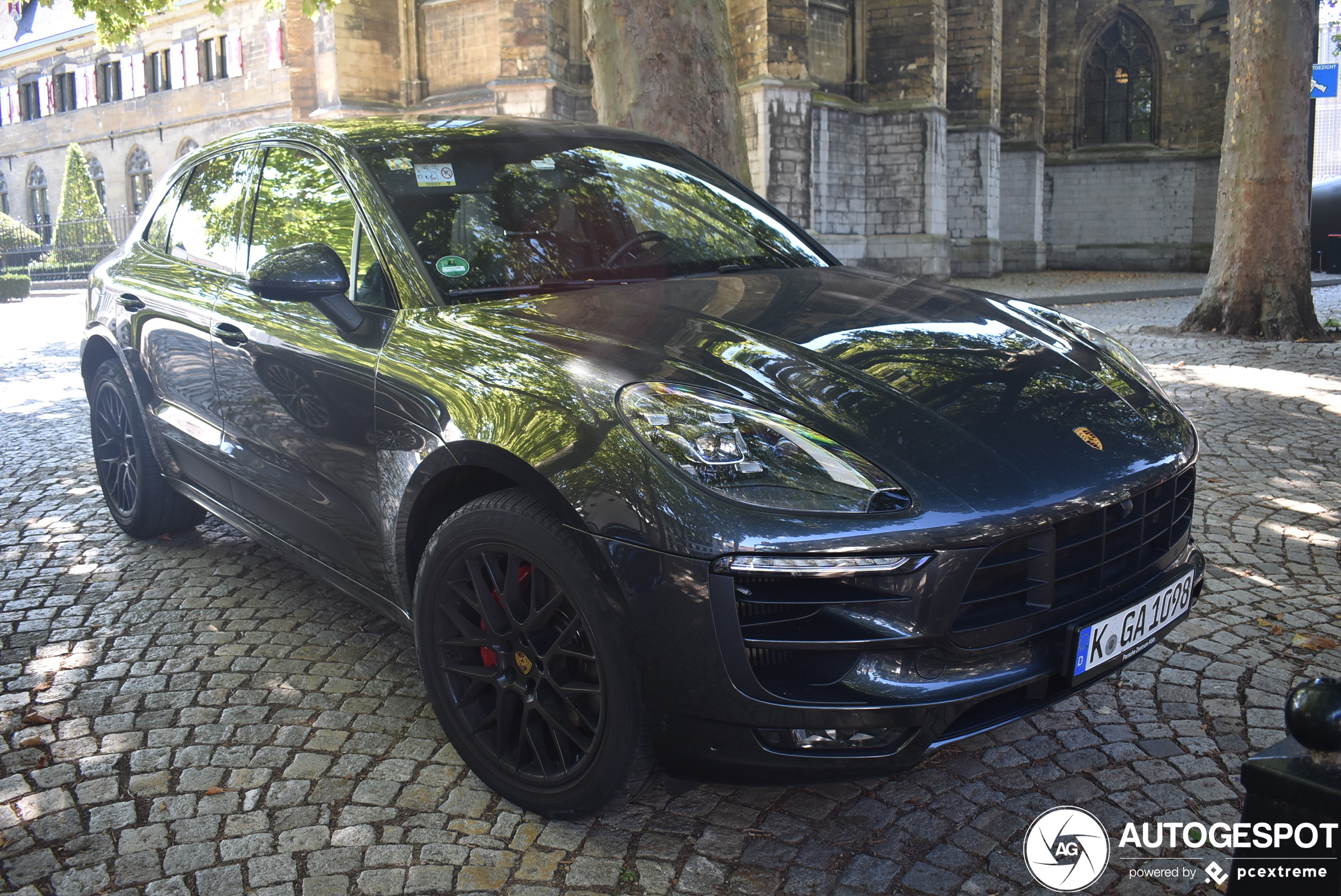 Porsche 95B Macan GTS