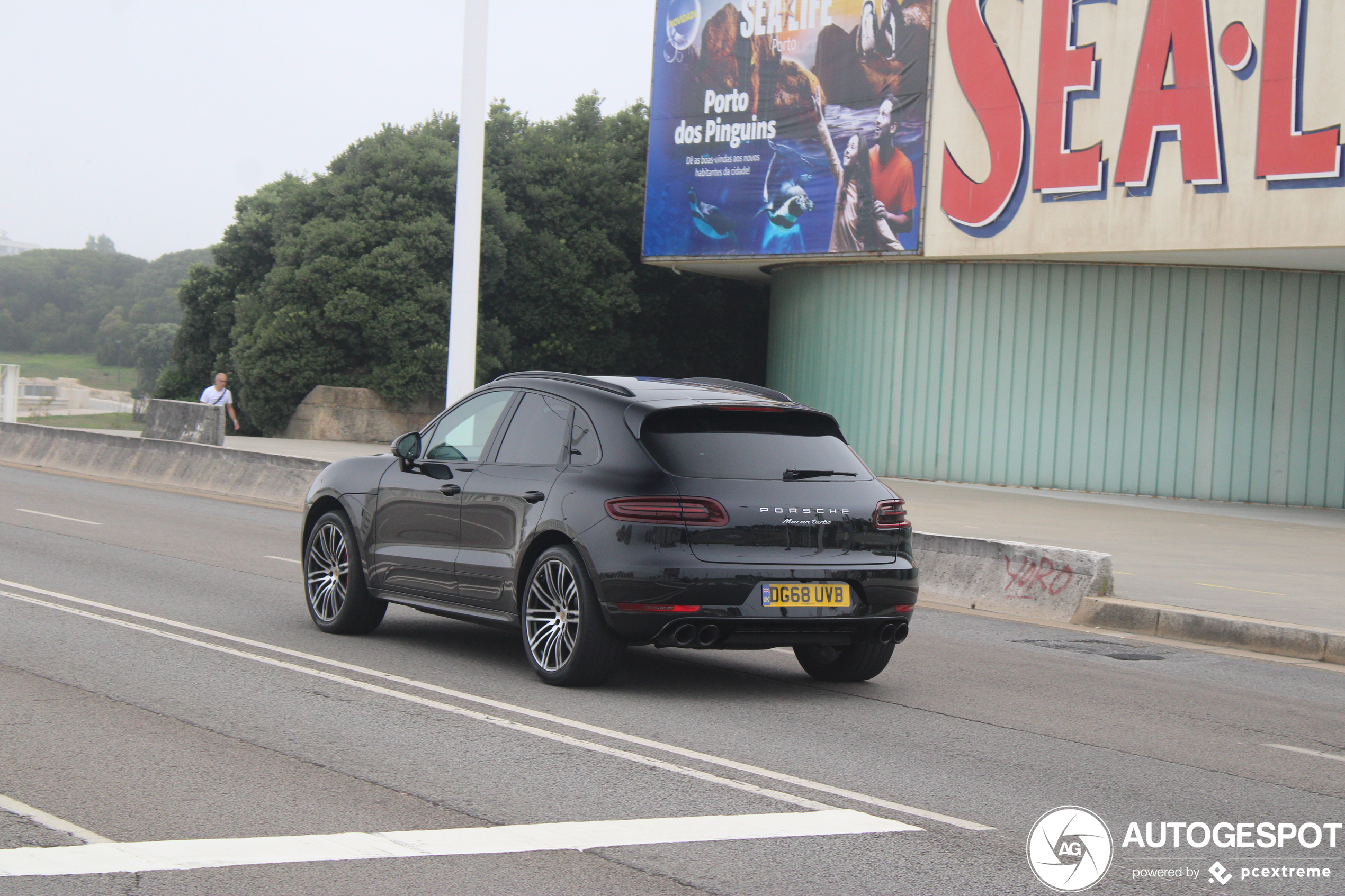 Porsche 95B Macan Turbo