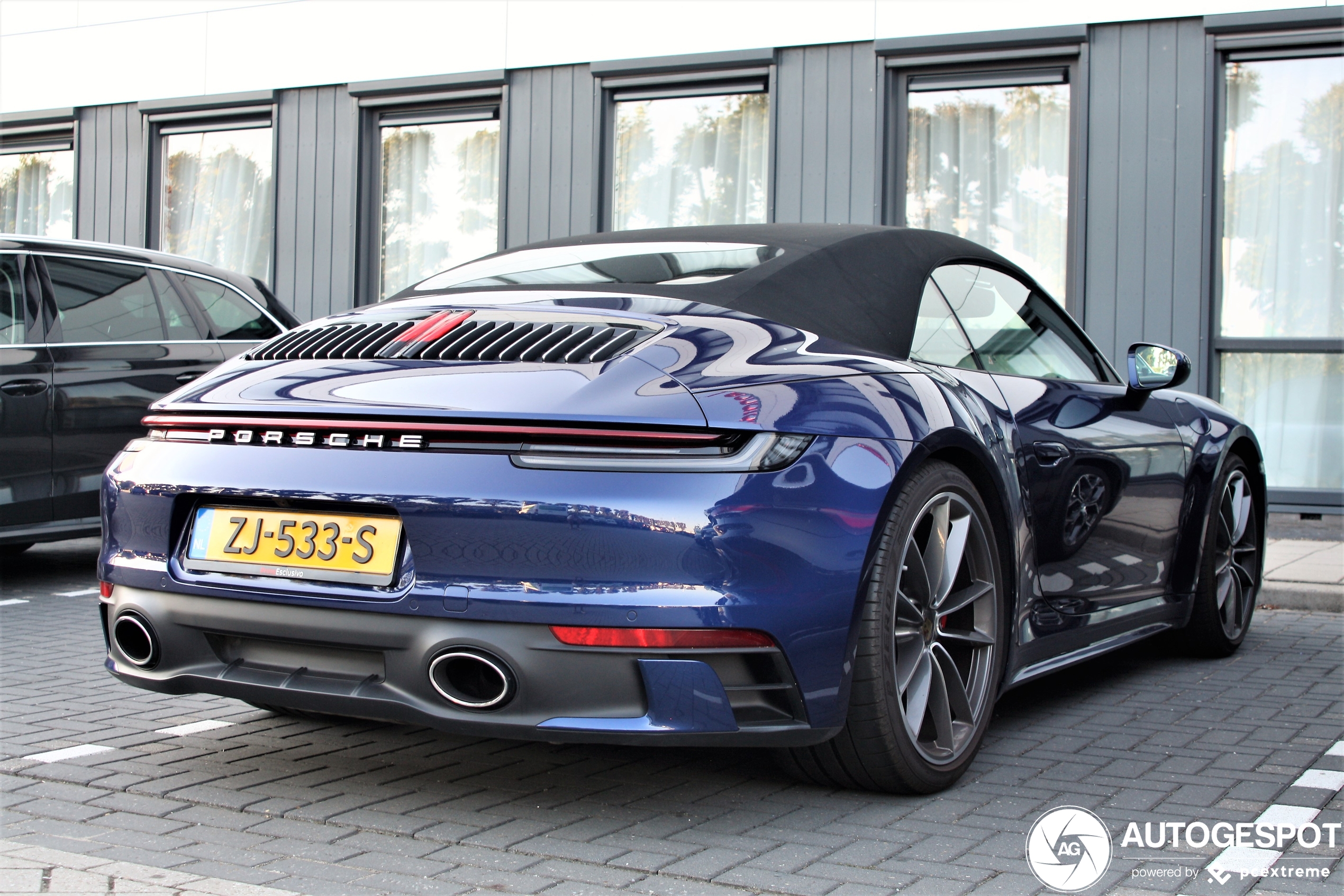 Porsche 992 Carrera 4S Cabriolet