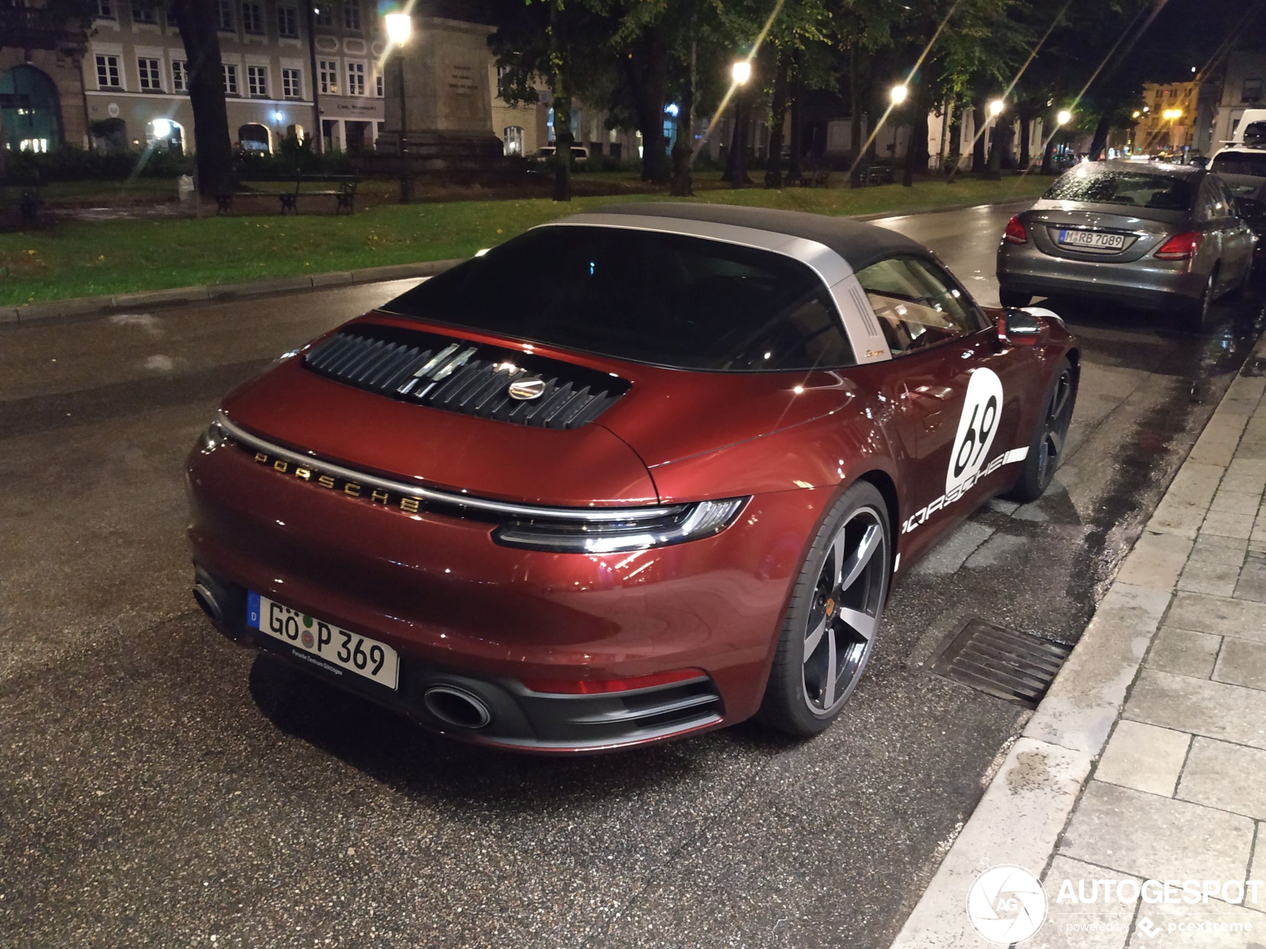 Porsche 992 Targa 4S Heritage Design Edition