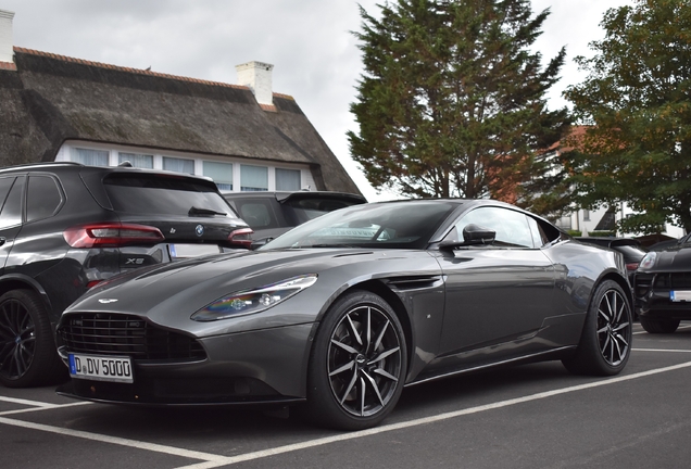 Aston Martin DB11