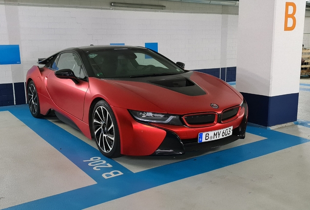 BMW i8