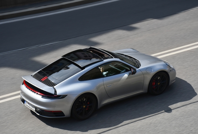 Porsche 992 Carrera 4S