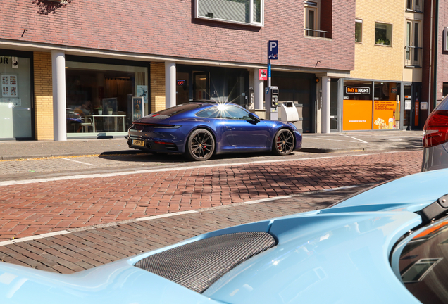 Porsche 992 Carrera 4S