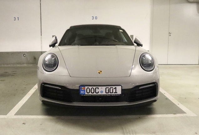 Porsche 992 Carrera 4S