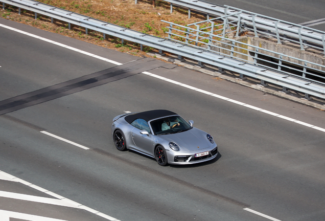 Porsche 992 Carrera 4S Cabriolet