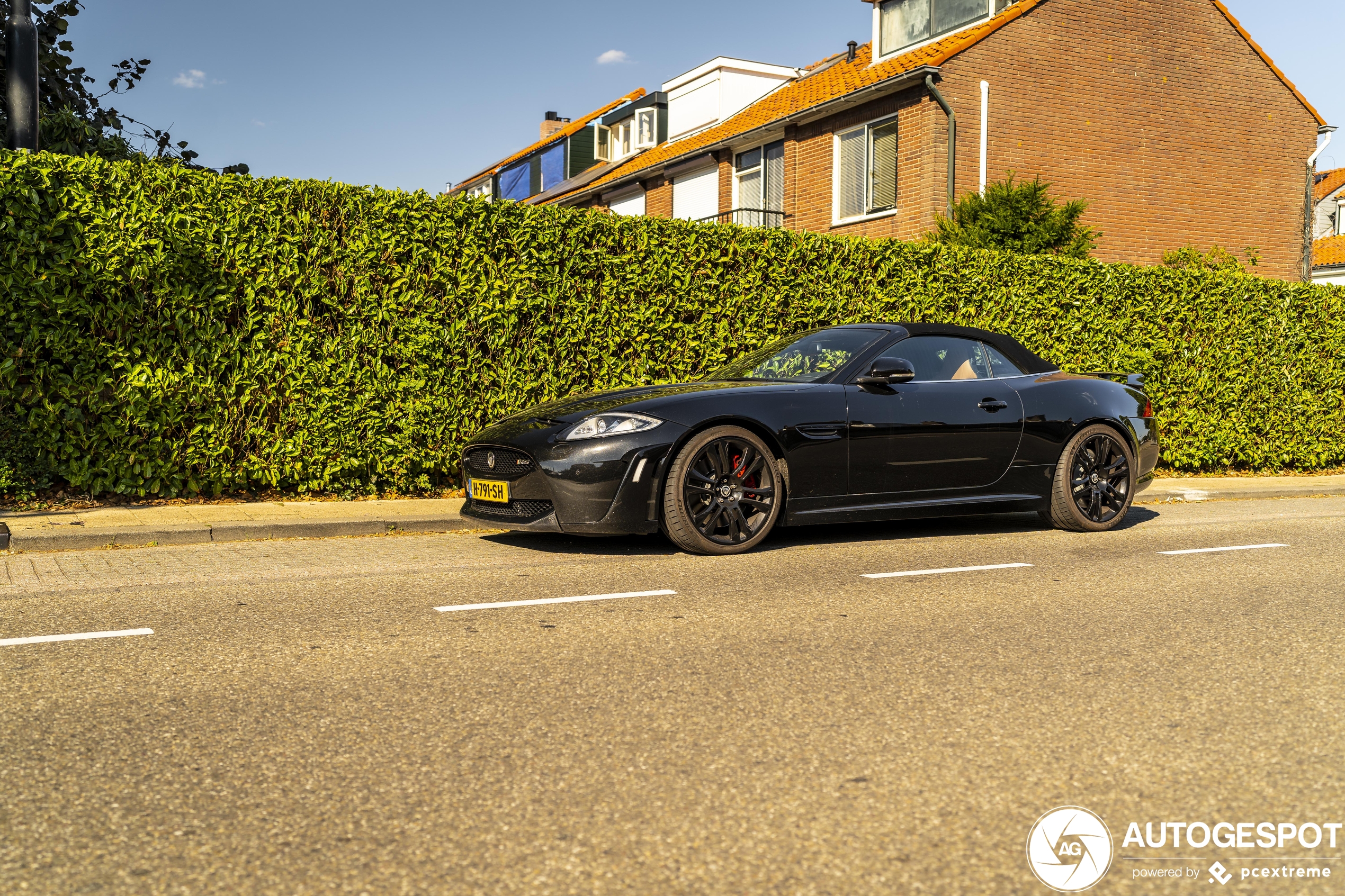 Jaguar XKR-S Convertible 2012