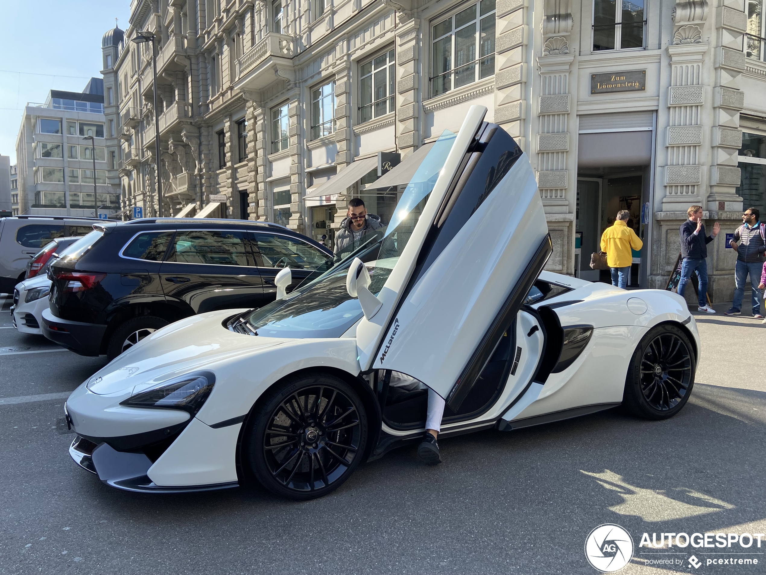 McLaren 570S