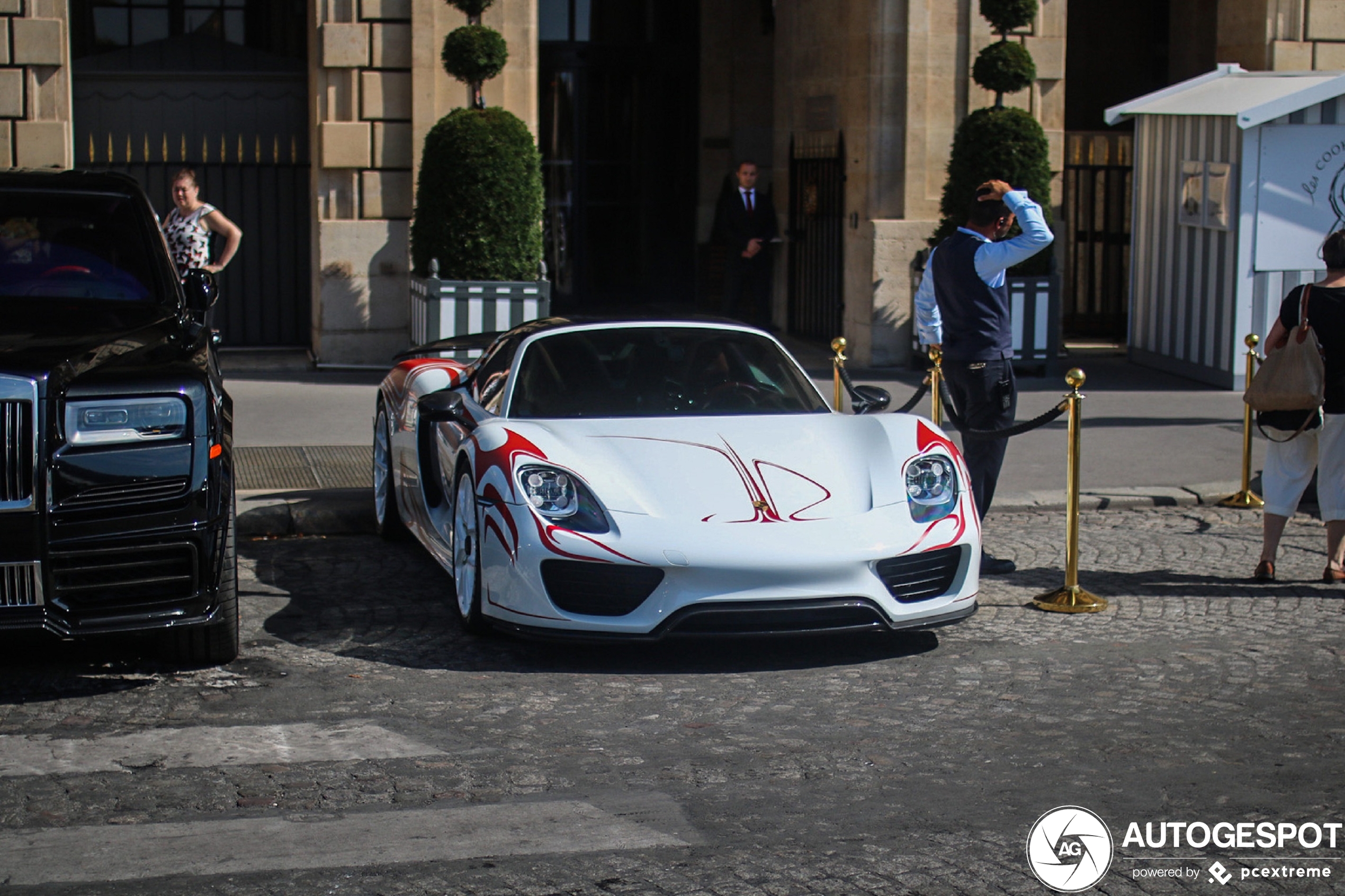 Porsche 918 Spyder Weissach Package