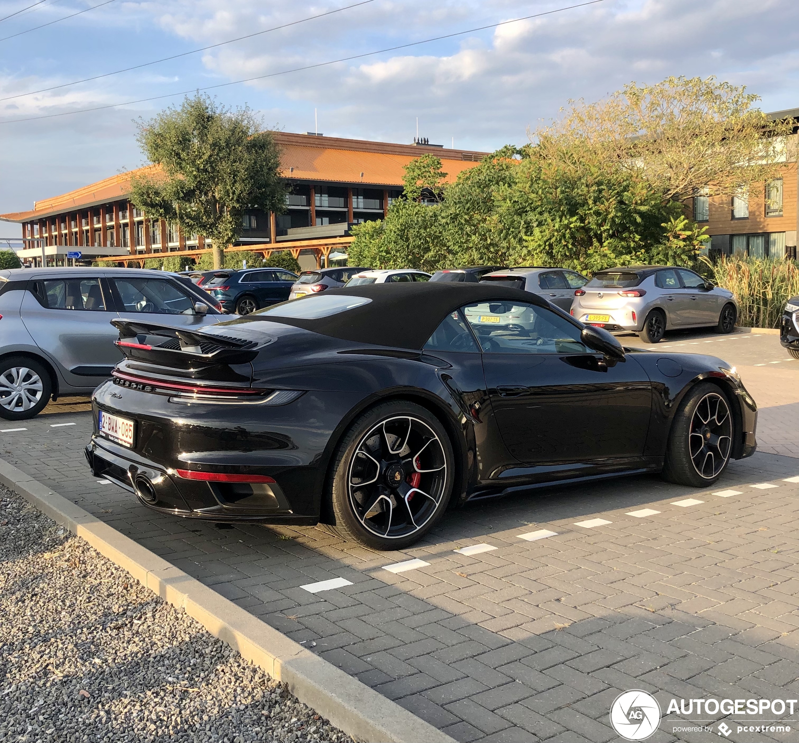 Porsche 992 Turbo Cabriolet