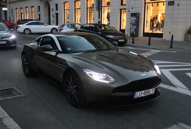 Aston Martin DB11