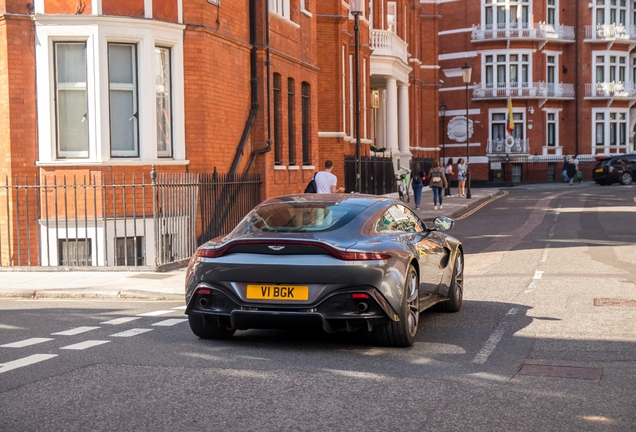 Aston Martin V8 Vantage 2018