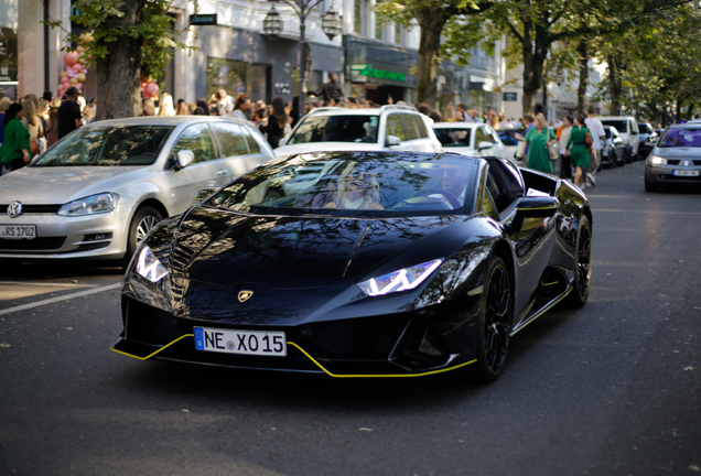 Lamborghini Huracán LP640-4 EVO Spyder