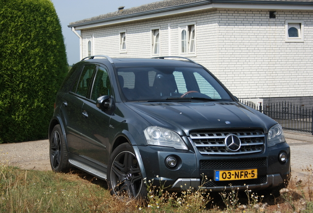 Mercedes-Benz ML 63 AMG 10th Anniversary