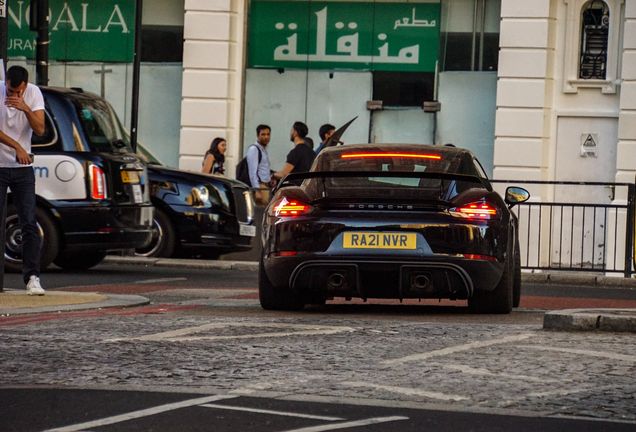 Porsche 718 Cayman GT4