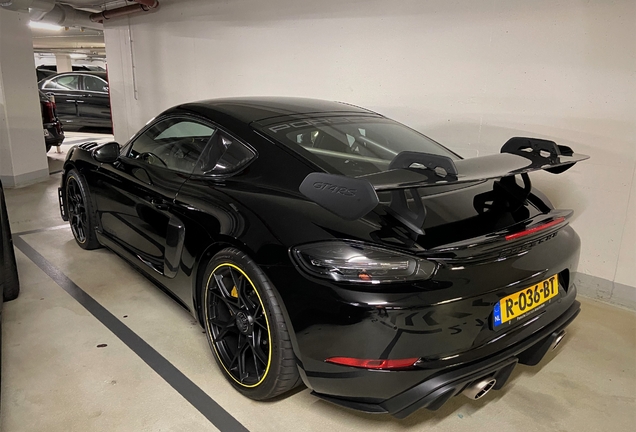 Porsche 718 Cayman GT4 RS Weissach Package