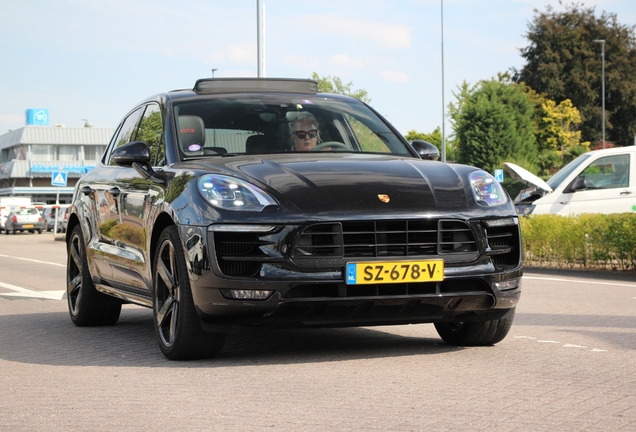 Porsche 95B Macan GTS