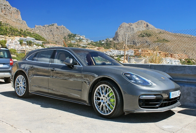 Porsche 971 Panamera Turbo S E-Hybrid Sport Turismo