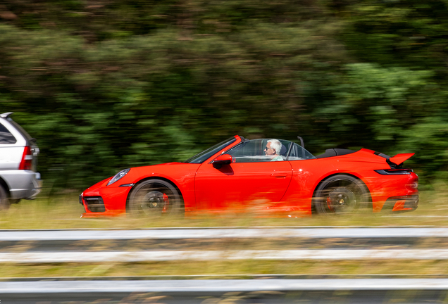 Porsche 992 Carrera 4S Cabriolet