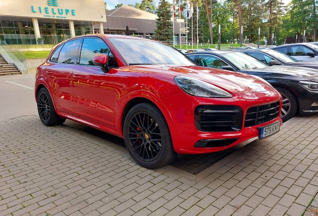 Porsche 9YA Cayenne GTS