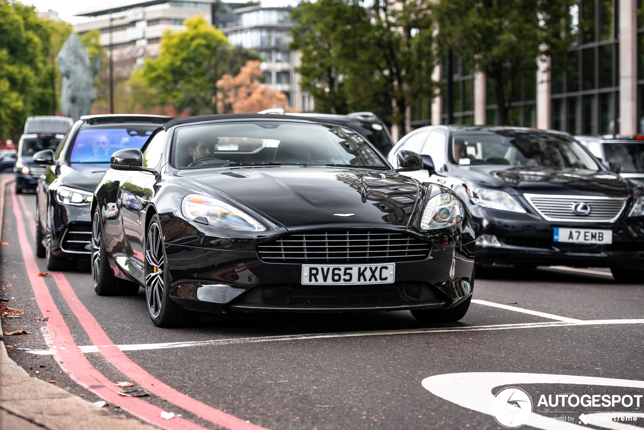 Aston Martin DB9 Volante 2013