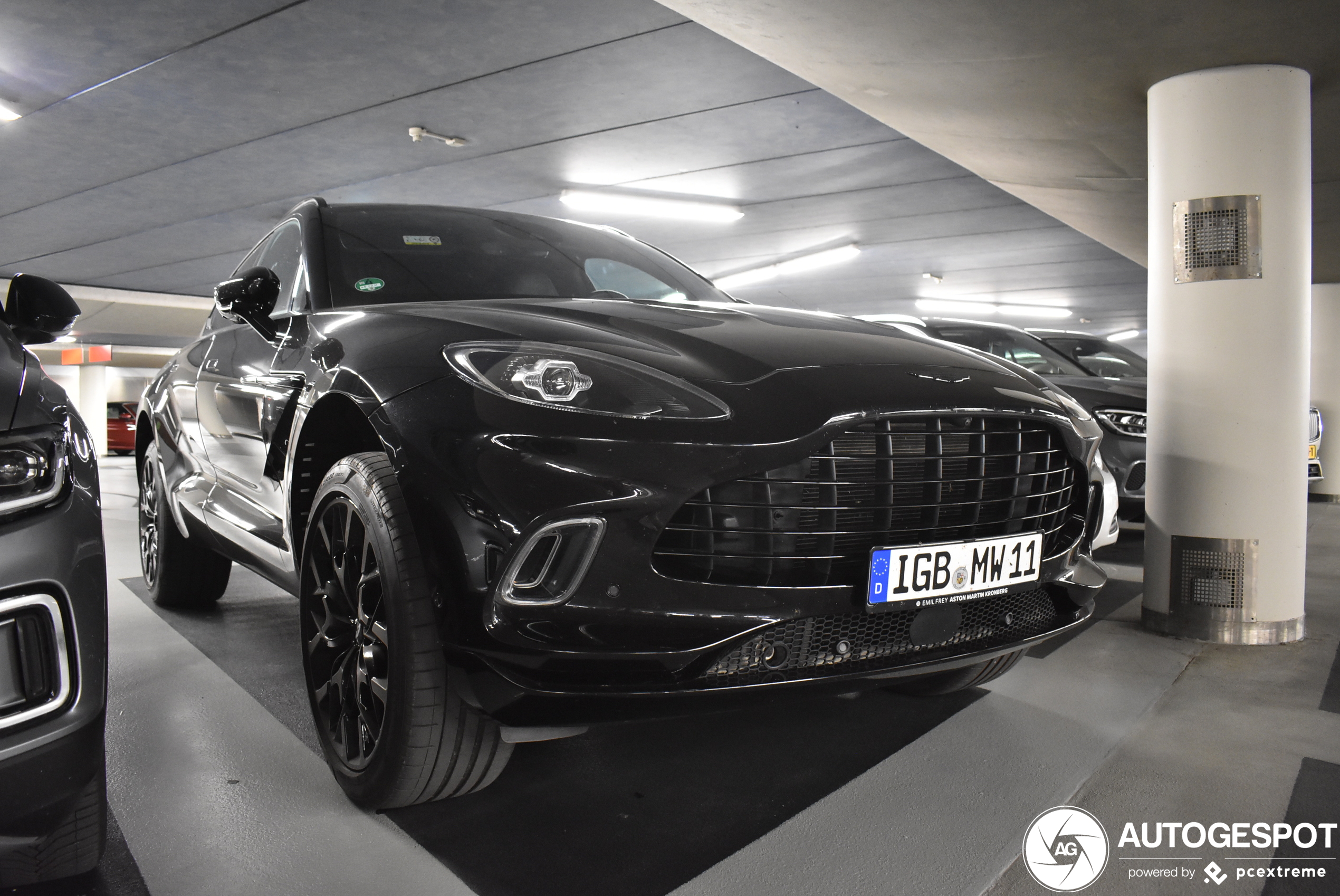 Aston Martin DBX