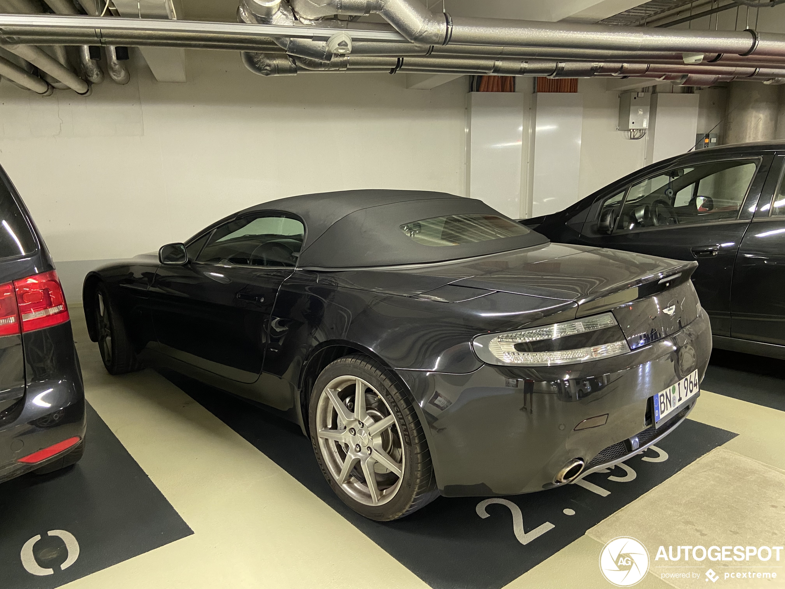 Aston Martin V8 Vantage Roadster