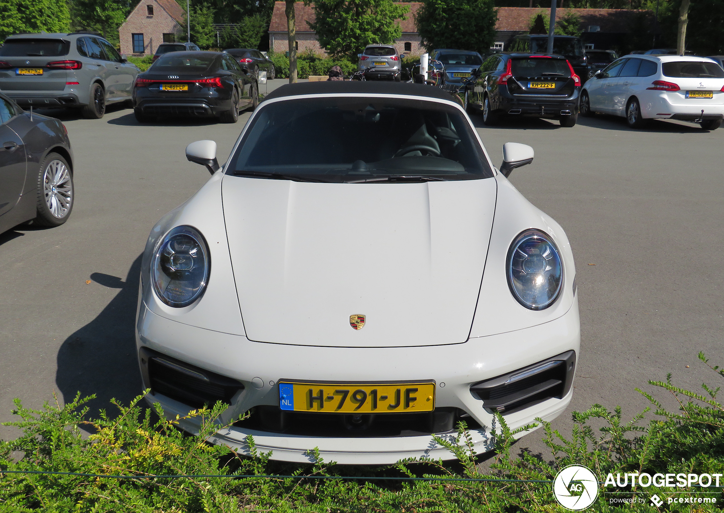 Porsche 992 Carrera 4S Cabriolet