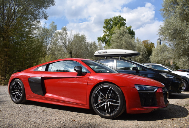 Audi R8 V10 Plus 2015