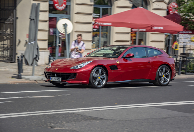 Ferrari GTC4Lusso