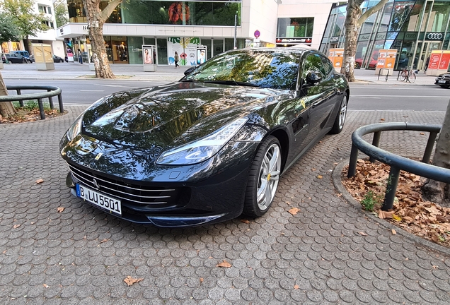 Ferrari GTC4Lusso