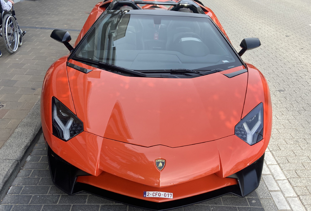 Lamborghini Aventador LP700-4 Roadster