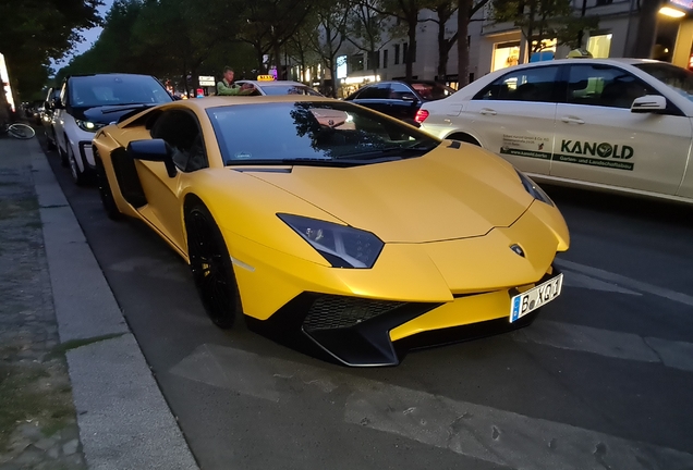 Lamborghini Aventador LP750-4 SuperVeloce