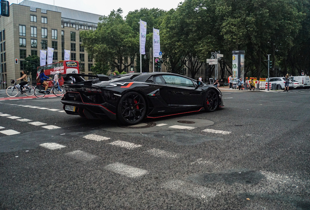 Lamborghini Aventador LP770-4 SVJ