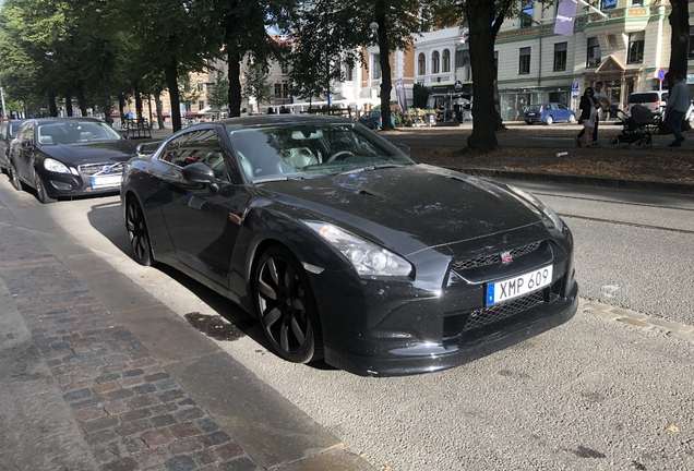 Nissan GT-R