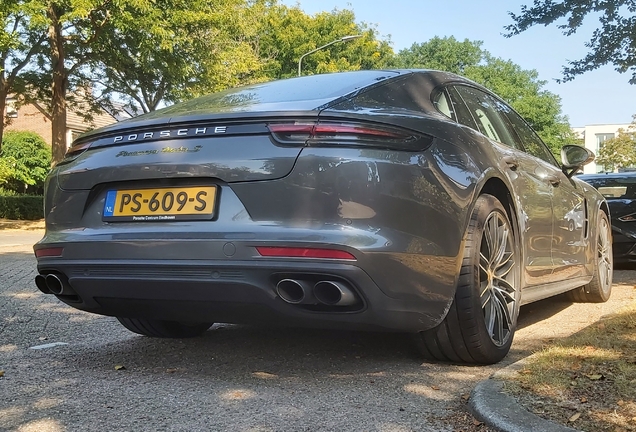 Porsche 971 Panamera Turbo S E-Hybrid