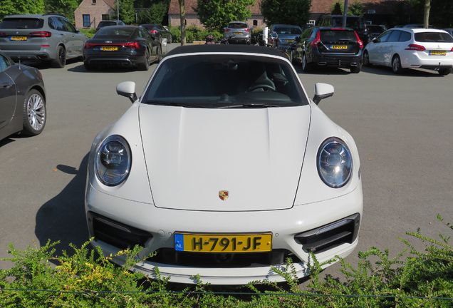 Porsche 992 Carrera 4S Cabriolet