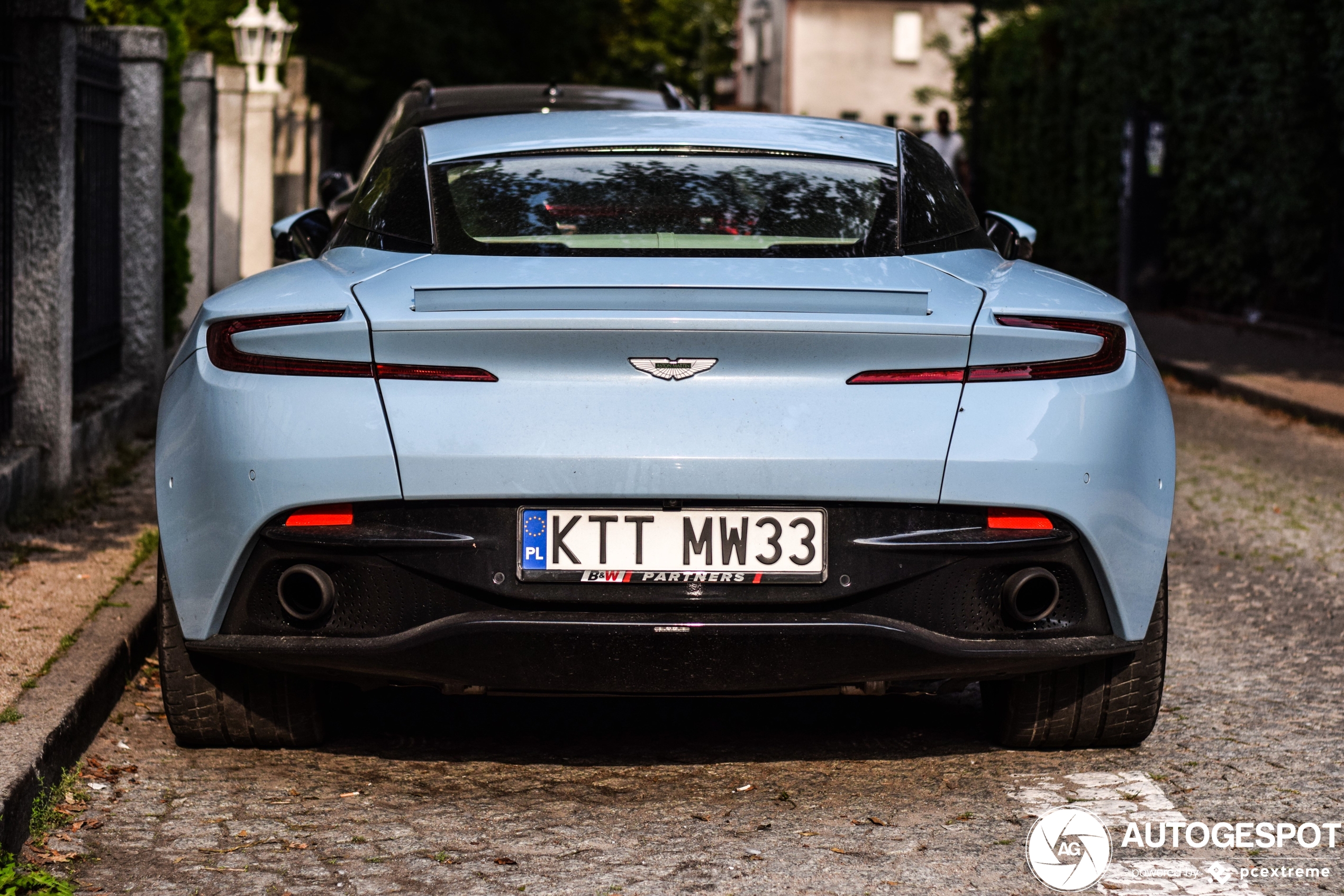 Aston Martin DB11 Launch Edition