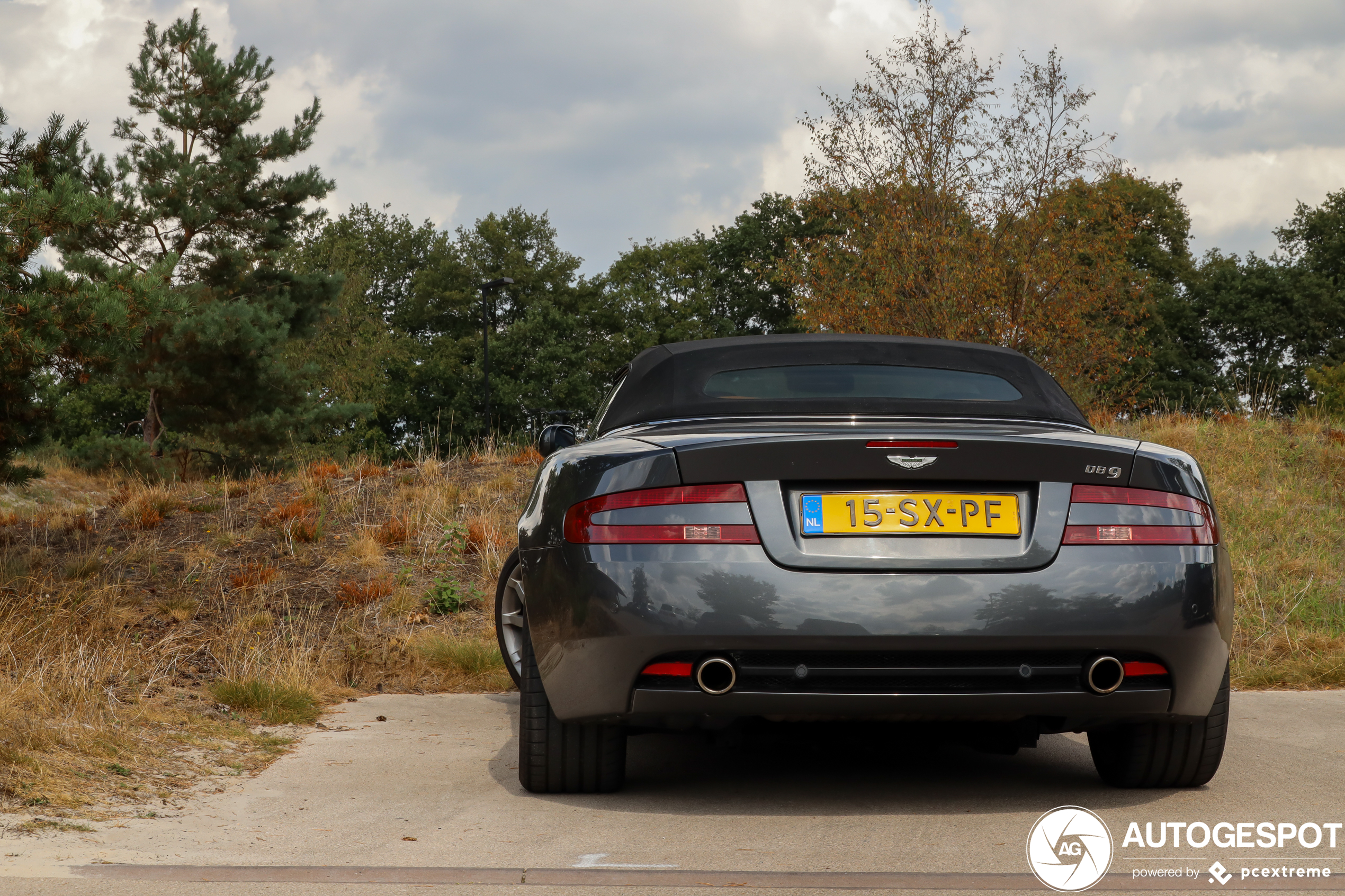 Aston Martin DB9 Volante