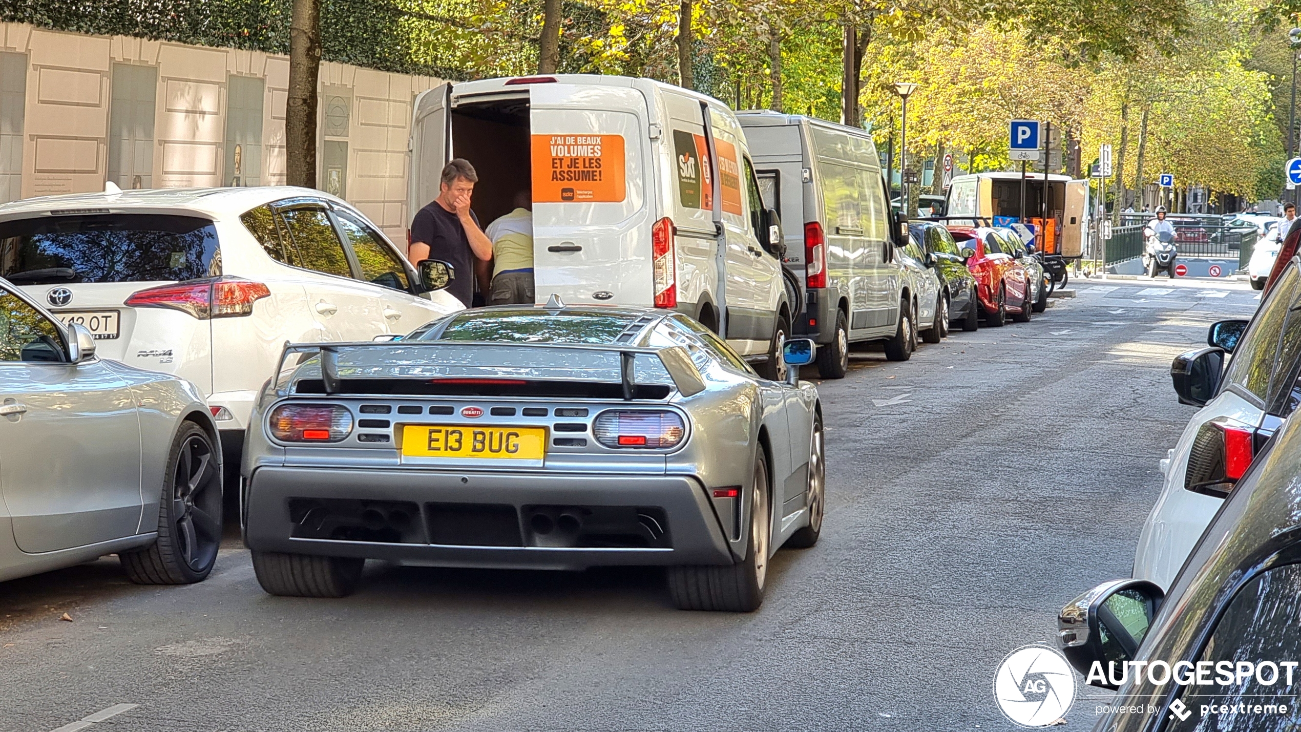 Bugatti Dauer EB110 SS met en zonder goed gezelschap gespot