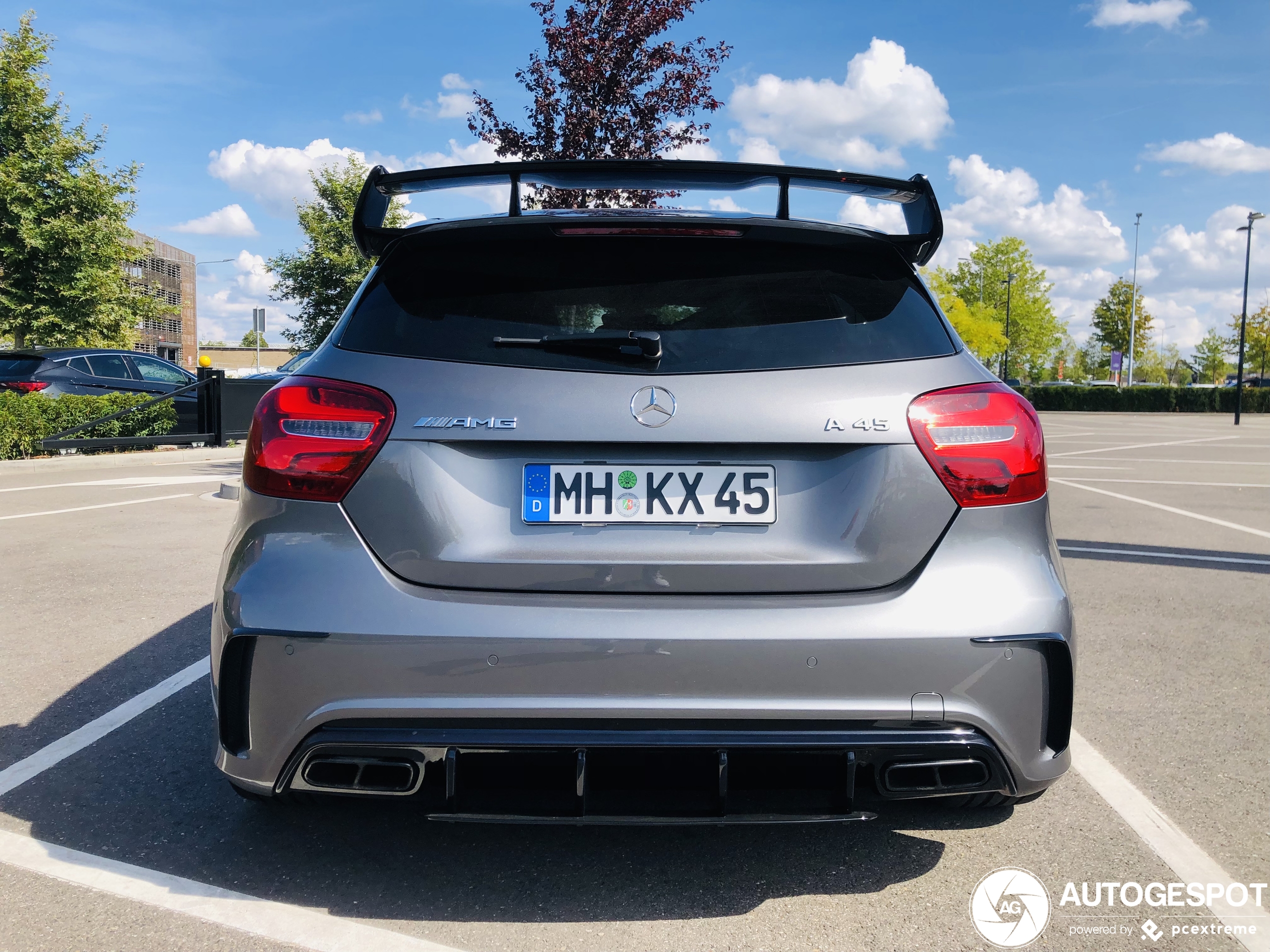 Mercedes-AMG A 45 W176 2015