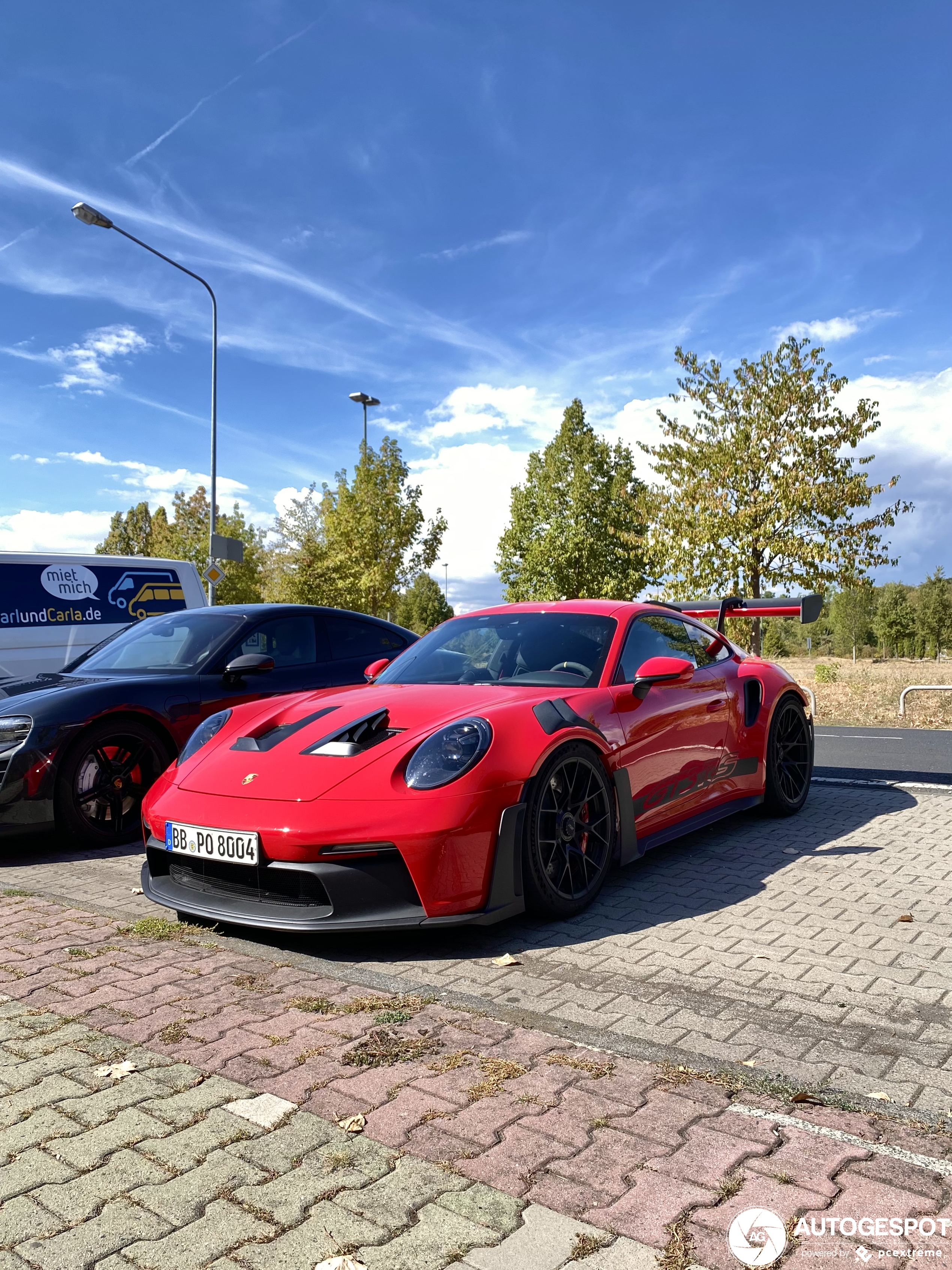 Porsche 992 GT3 RS laat zich zien zonder Weissach Package